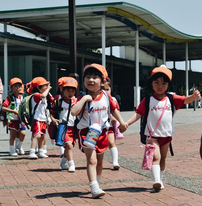 Trẻ em Nhật được khuyến khích tự đi học để rèn luyện tính tự lập ngay từ nhỏ